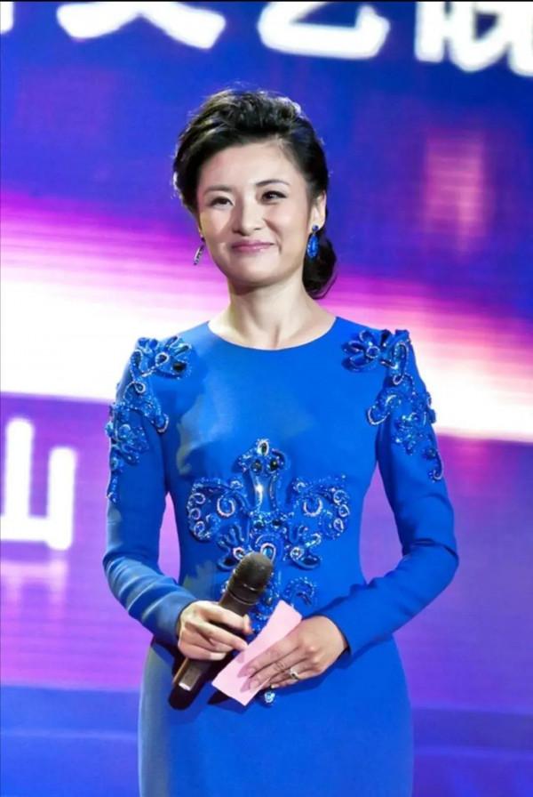 周濤：成熟大氣，溫柔端莊，有著中國女性的古典美