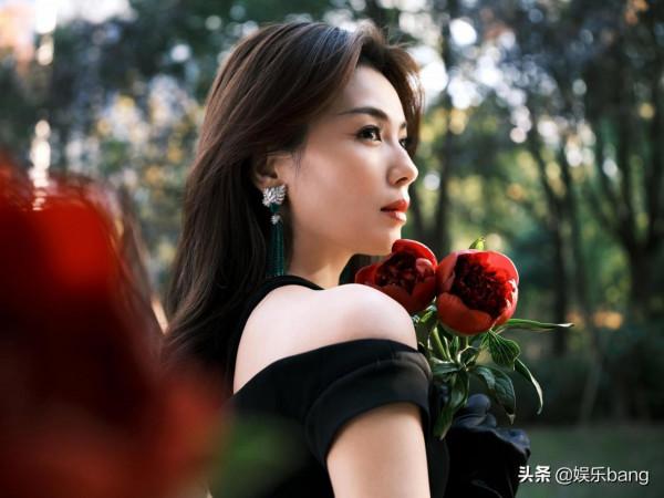 ELLE盛典女星造型來了！仙劍三姐妹各具特色，迪麗熱巴造型引關注