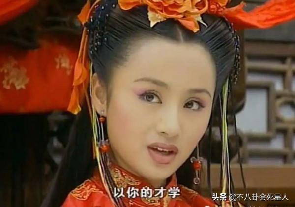 別再亂動臉上的痣了！這些中年女星把痣變成特色，個個有靈氣