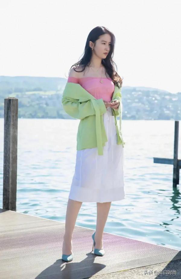 劉亦菲清新裝，她還是你們心目中的神仙姐姐嗎？