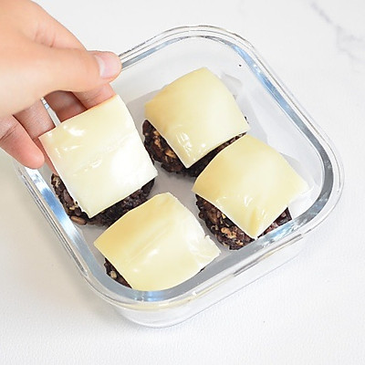 有一種鄉愁叫減脂餐 | 肉鬆糙米飯糰 有一種鄉愁叫減脂餐 | 肉鬆糙米飯糰