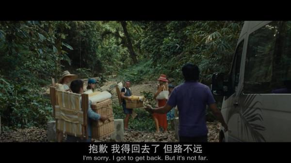 懸疑電影《老去》:濃縮生命的詭異海灘,讓度假變成度餘生 懸疑電影《老去》:濃縮生命的詭異海灘,讓度假變成度餘生