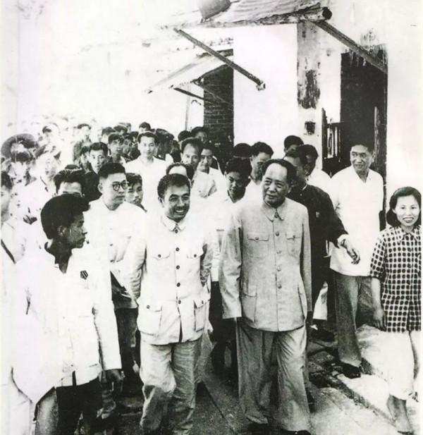 1952年，一農民找到廣州市委書記：媽，我是您失散23年的兒子啊