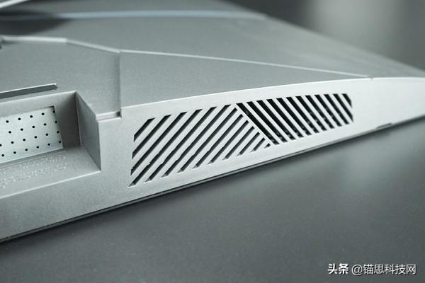 雷神銀翼顯示器評測:電競級硬核配置融合二次元機甲美學 雷神銀翼顯示器評測:電競級硬核配置融合二次元機甲美學