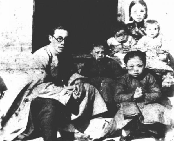 一見不鍾情，婚後入佳境，聞一多寫給妻子：一哥在想你，想得要死