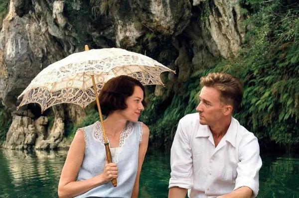 《面紗》原著：女人，別高估男人對你的愛，也別低估人性的陰暗