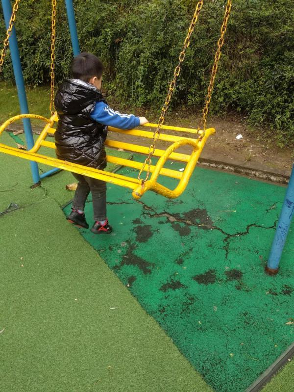 請多陪陪孩子吧,別在需要陪伴的時間裡缺席 請多陪陪孩子吧,別在需要陪伴的時間裡缺席