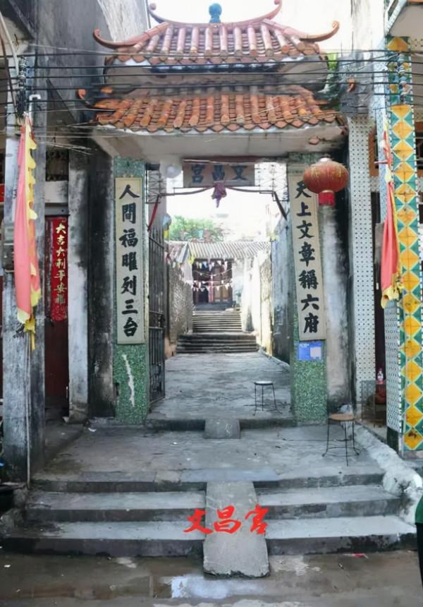 解放海南島：瓊縱兩個團牽制敵人一個軍，並誤導了薛嶽的決策