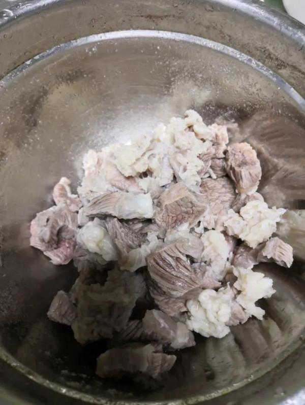 冬日必吃美食——酸菜燉牛肉