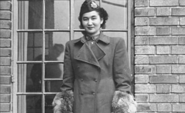 美國女特工準備暗殺主席，卻被我方反將一軍，導致計劃破產