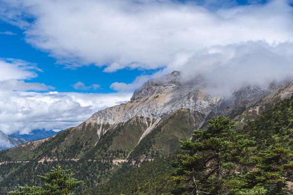 梅里雪山最後的淨土,一個藏在大山深處,僅有4戶人家的隱居之地 梅里雪山最後的淨土,一個藏在大山深處,僅有4戶人家的隱居之地