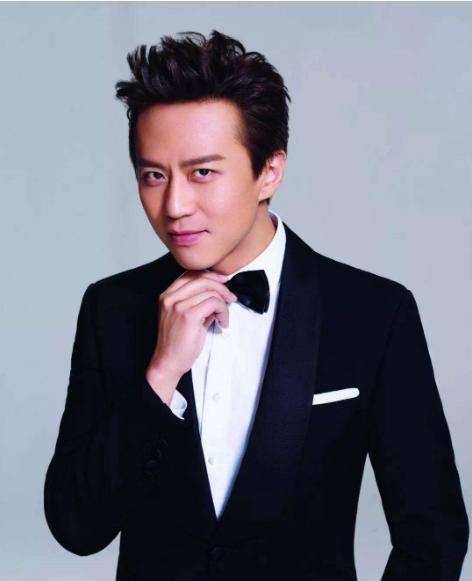 鄧超：把丈母孃當成親媽孝順，街頭混子改邪歸正，登上人生巔峰