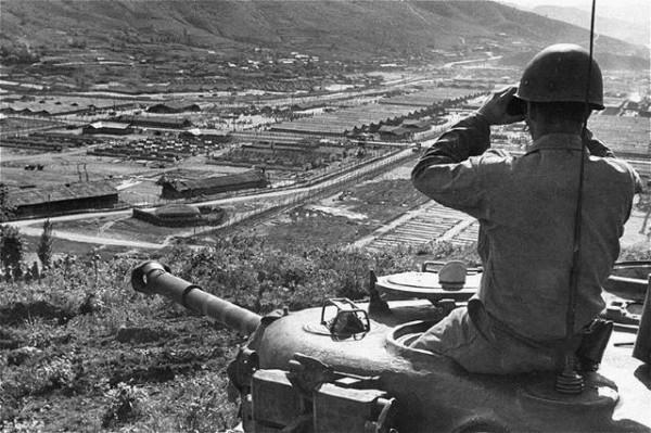 志願軍“叛徒”張文榮:美軍派他收集情報,跳傘時把手雷扔進機艙 志願軍“叛徒”張文榮:美軍派他收集情報,跳傘時把手雷扔進機艙