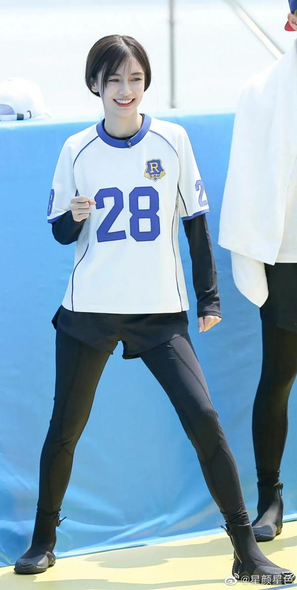 楊穎 天使寶貝綜藝現場的另一面(組圖) 楊穎 天使寶貝綜藝現場的另一面(組圖)