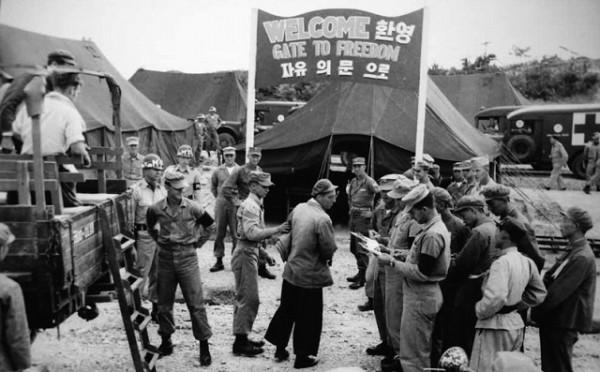 抗美援朝停戰前夕,毛主席為何秘調24萬大軍去前線?事後才知高明 抗美援朝停戰前夕,毛主席為何秘調24萬大軍去前線?事後才知高明