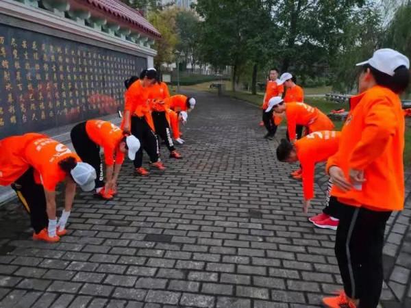 晨跑十五年的大女生,用堅韌不拔展現了她的逆生長… 晨跑十五年的大女生,用堅韌不拔展現了她的逆生長…