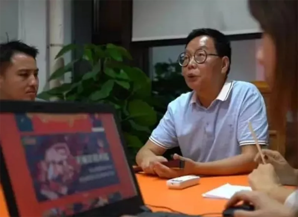 兩張校園對比照刺痛父母的心：孩子，我為什麼要逼你考名校？