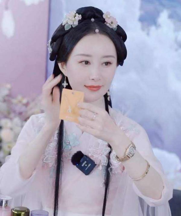 舒暢直播帶貨，打敗張庭成平臺帶貨第一名