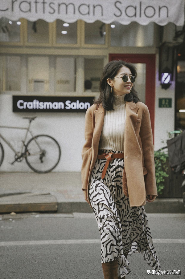 看完三木的秋冬穿搭，才明白“穿裙子”這麼多講究，每一套都優雅