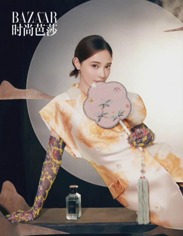 眾女星十一月刊公佈，唐嫣美人魚，熱巴藝術感，楊冪短髮翻車了？