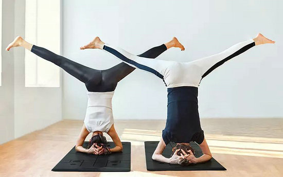 倒立緩解靜脈曲張還有助於增強記憶力 但時間不宜過長 倒立緩解靜脈曲張還有助於增強記憶力 但時間不宜過長