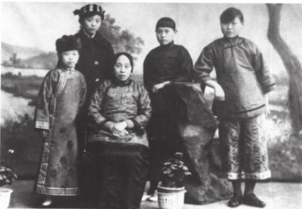 張幼儀離婚後,堅持送前公婆一棟房子,徐志摩究竟賠了多少贍養費 張幼儀離婚後,堅持送前公婆一棟房子,徐志摩究竟賠了多少贍養費