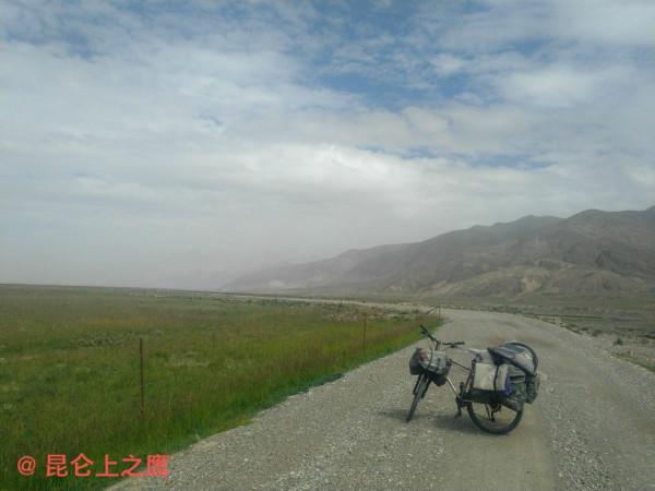 崑崙山的穿越——花石峽、冬給措納湖至香日德