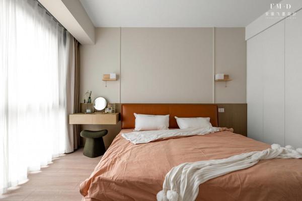 兩梯四戶，170㎡二手房土裡土氣，用時9個月改造，高階感都藏不住