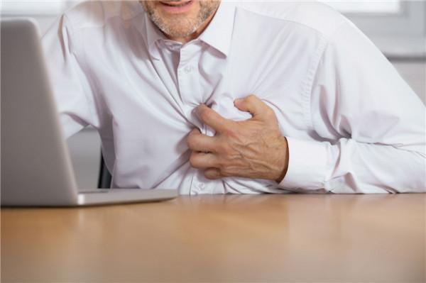 突發心梗怎麼辦?急救醫生教你2招,關鍵時刻能保命 突發心梗怎麼辦?急救醫生教你2招,關鍵時刻能保命