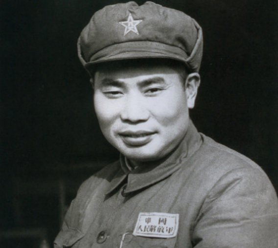 50年楊得志姐姐取出一張照片：壞人看到要殺頭，將軍：是我的疏忽