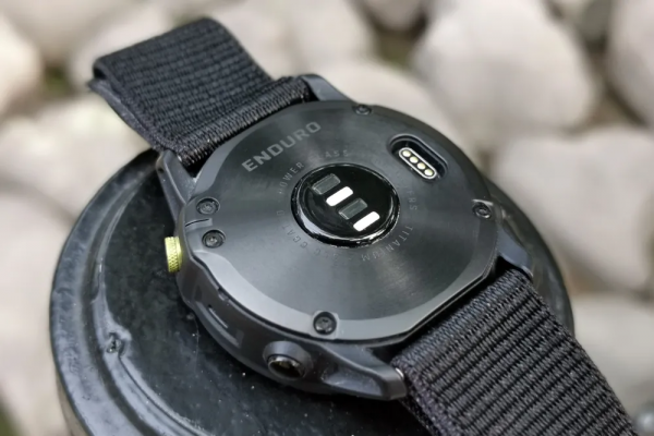 Garmin Enduro手錶:超長續航,通勤+運動至少1個月都不需充電 Garmin Enduro手錶:超長續航,通勤+運動至少1個月都不需充電
