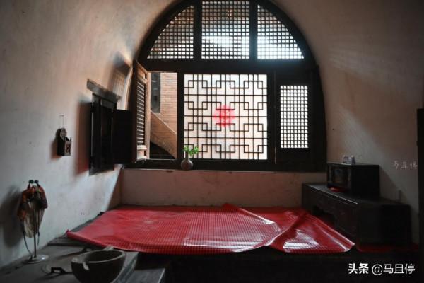 山西介休有一神秘古堡,譽為天下第一星象村,藏有中國罕見的琉璃碑