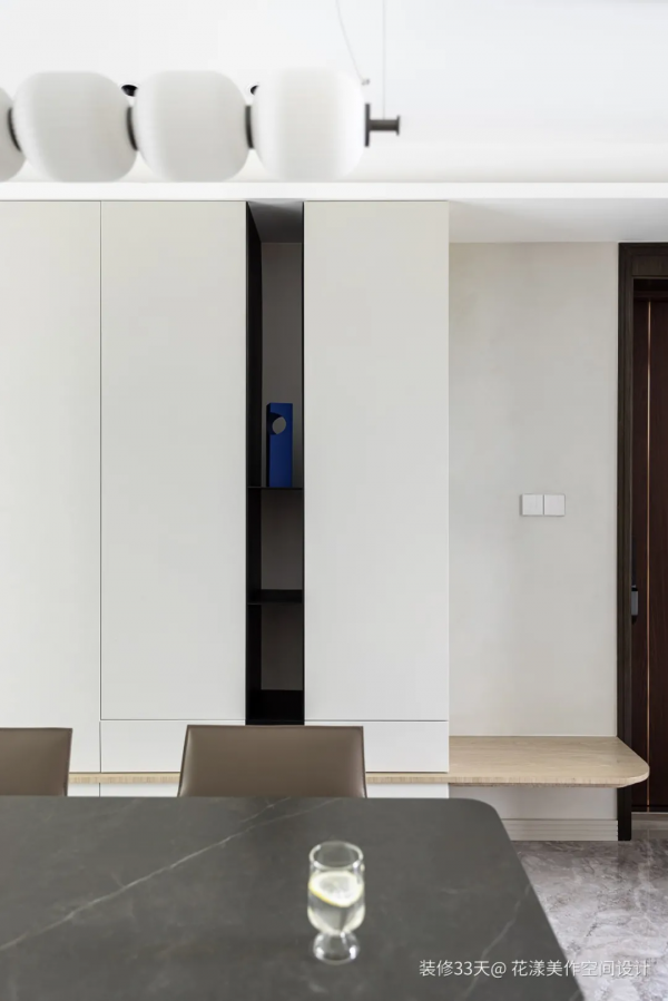 大長桌客廳,大書牆書房 大長桌客廳,大書牆書房