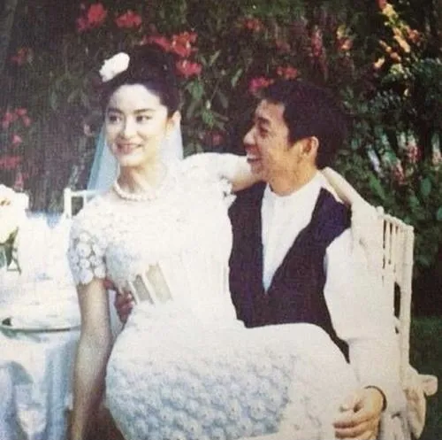 圖他老、圖他有才？7位嫁給&OpenCurlyDoubleQuote;醜男&rdquo;的女明星，個個貌美如花