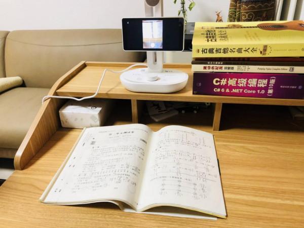 一臺高標準護眼燈還自帶學習機功能,是否能取代培訓機構的輔導? 一臺高標準護眼燈還自帶學習機功能,是否能取代培訓機構的輔導?