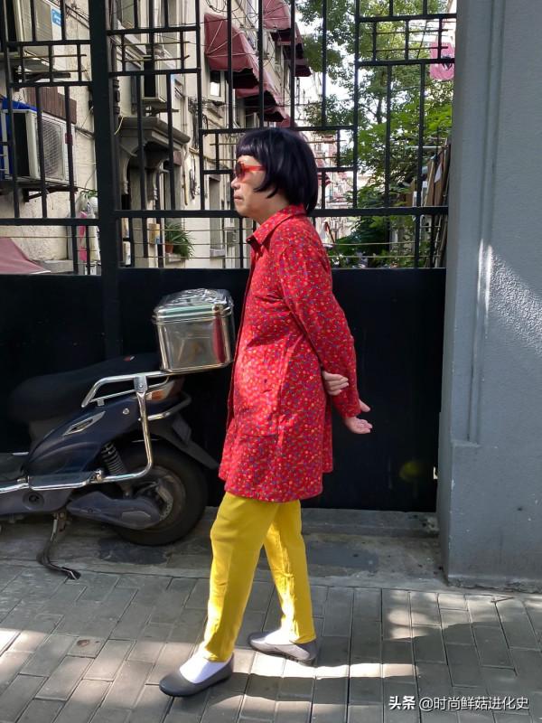 上海的老奶奶真會穿,不扮嫩不老氣,用態度告訴你:時尚不分年齡 上海的老奶奶真會穿,不扮嫩不老氣,用態度告訴你:時尚不分年齡