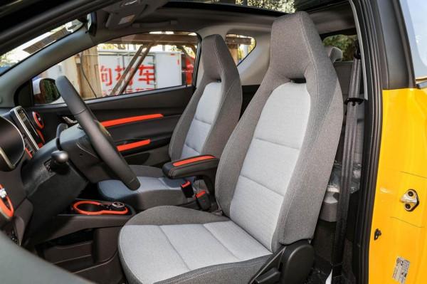 比宏光MINI EV適合家用,續航超300KM,三門四座設計,奇瑞小螞蟻 比宏光MINI EV適合家用,續航超300KM,三門四座設計,奇瑞小螞蟻