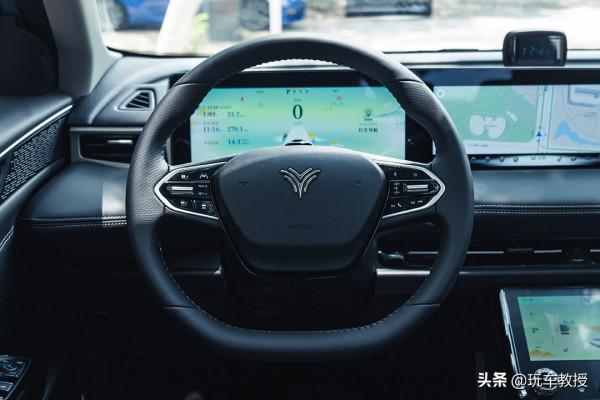 原價13.98萬 新款9.98萬！還增配！新款哪吒U夠誠意了吧？