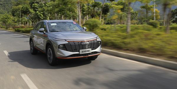 「鵬哥聊車」未來已來，智慧戰線向後蔓延？試駕全新哈弗神獸