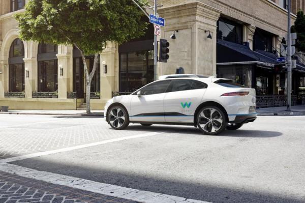 為何科技公司開始造車，以後汽車真的就是行駛的計算機嗎