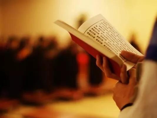 她36歲當奶奶,沒上過學卻考了駕照,還從駕校給兒子帶回一個女友 她36歲當奶奶,沒上過學卻考了駕照,還從駕校給兒子帶回一個女友