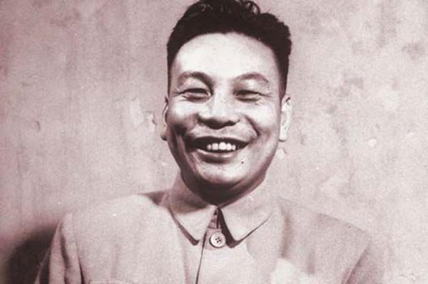 賈亦斌是蔣經國指定接班副手,率";太子軍";起義,老蔣大罵經國無能 賈亦斌是蔣經國指定接班副手,率";太子軍";起義,老蔣大罵經國無能