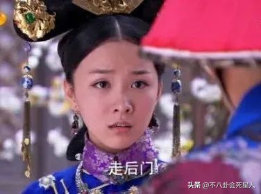 同一部劇中穿相同衣服的對比：楊冪美過佟麗婭，趙麗穎更勝一籌