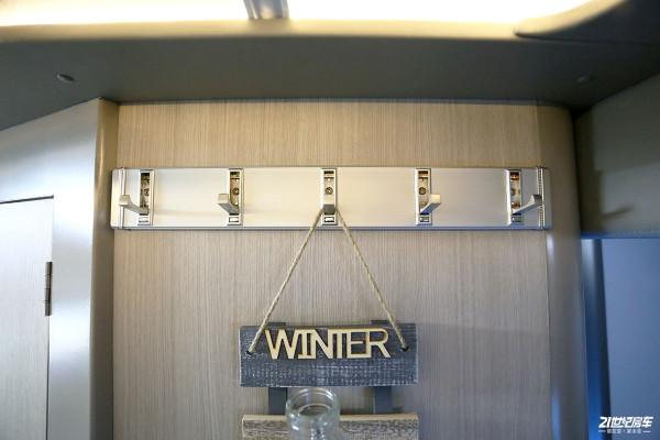 國產6.5T依維柯歐勝底盤加持,穩!實拍2022款中意極致雙拓展房車 國產6.5T依維柯歐勝底盤加持,穩!實拍2022款中意極致雙拓展房車