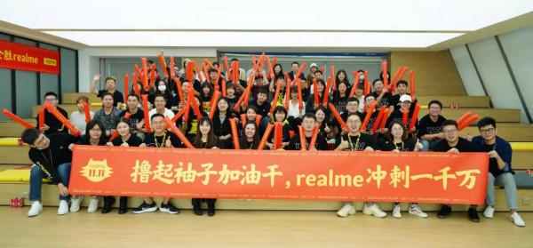 新網際網路手機雙雄，realme（真我）和Redmi，你更看好誰？