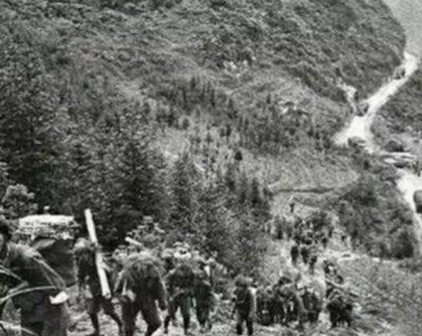 廖錫龍指揮收復者陰山，越軍營長不肯投降，被噴火器燒死在山洞裡