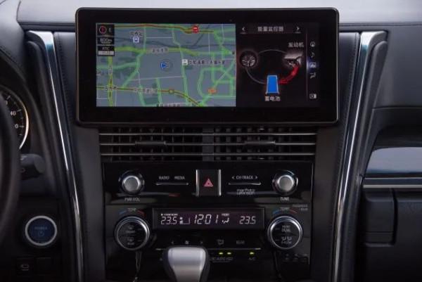 地球上原廠身價最高的MPV是什麼樣子的？| CAR REVIEWS