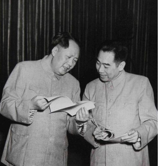 胡宗南挑了30多位酒量好的軍官，給周恩來灌酒，周恩來如何應對？