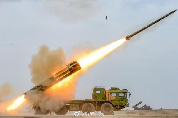 大飽眼福！多圖直擊炮兵旅實彈演練