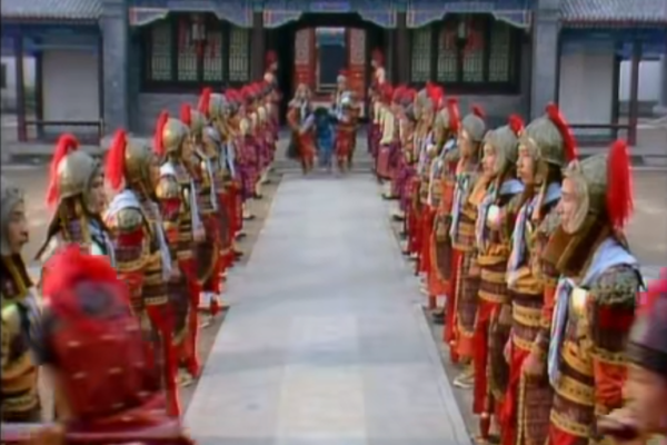 曹雪芹家是怎麼得罪雍正的，居然落得到抄家的地步？